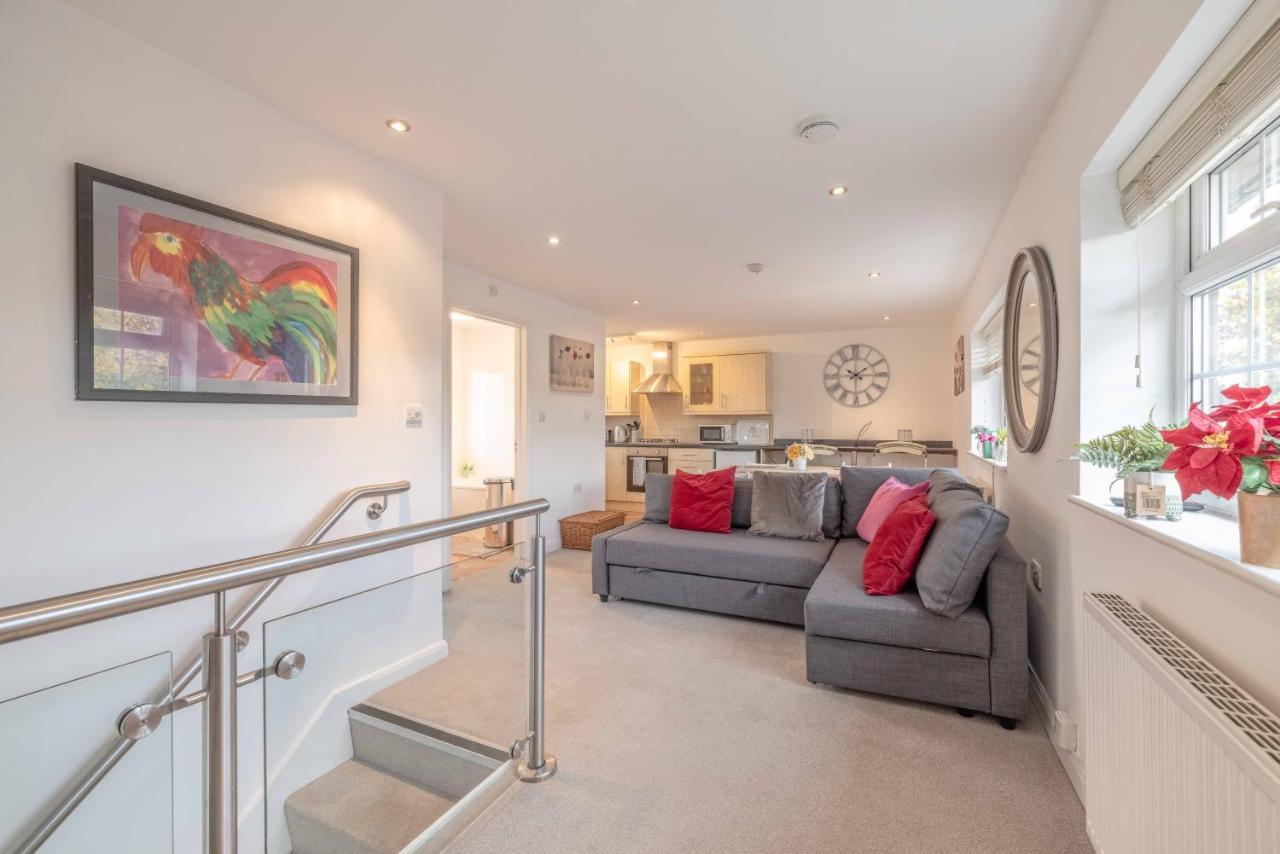 Windsor Wexham One Bedroom Home Sleeps Four スラウ エクステリア 写真