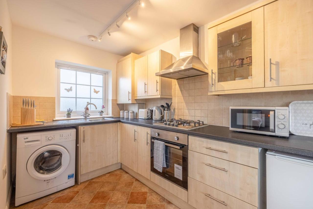 Windsor Wexham One Bedroom Home Sleeps Four スラウ エクステリア 写真